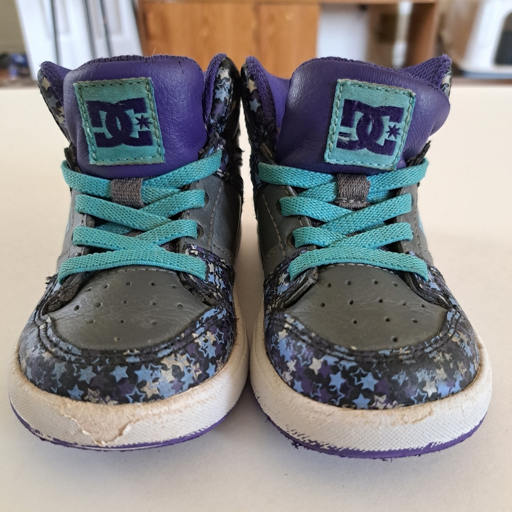 DC Brand Boys High Top Runners